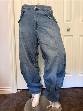 Free People light blue balloon denim button-detail jeans